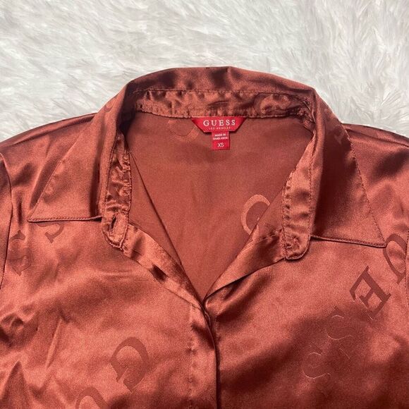 Guess Satin Logo Bronze Brown Blouse Long Sleeve Button Up Size XS Classic Elega - Picture 8 of 12